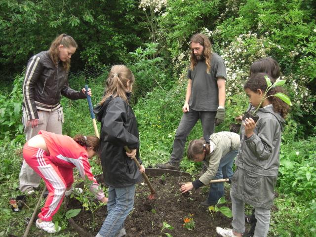 jardinage ou chantier d'éco-gestion en collectivité